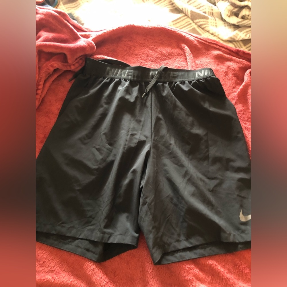 NWOT Nike pro fit shorts unisex